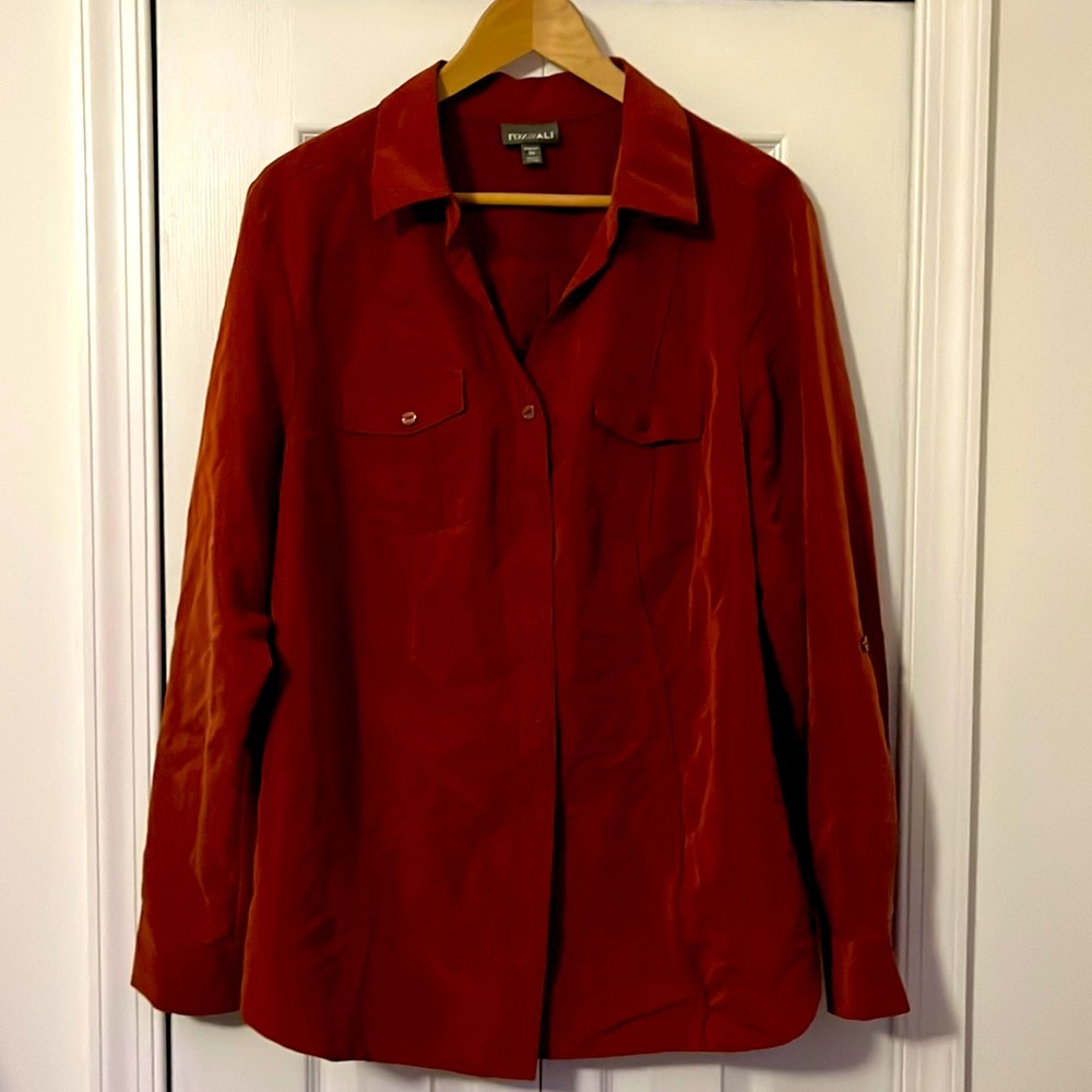 EUC pumpkin colored button down shirt